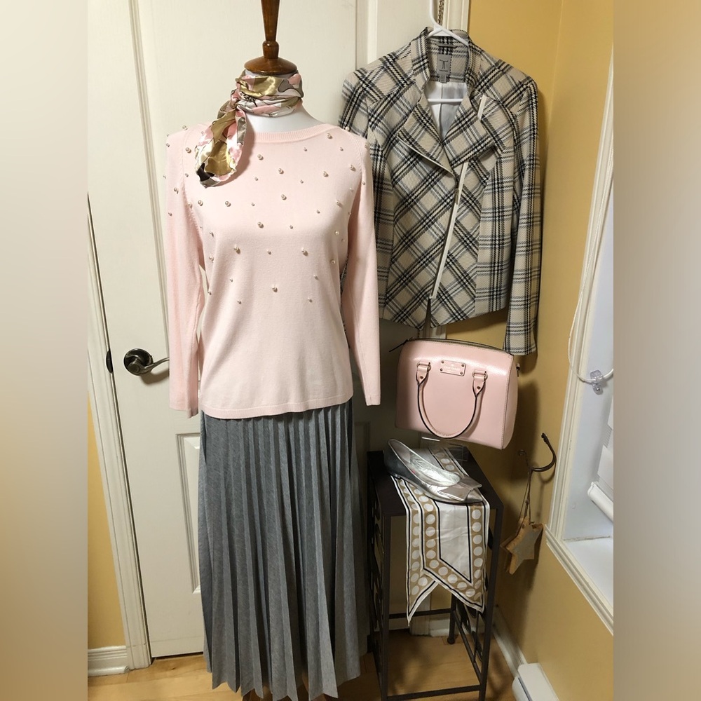 Pink Sweater with pearls embellishments